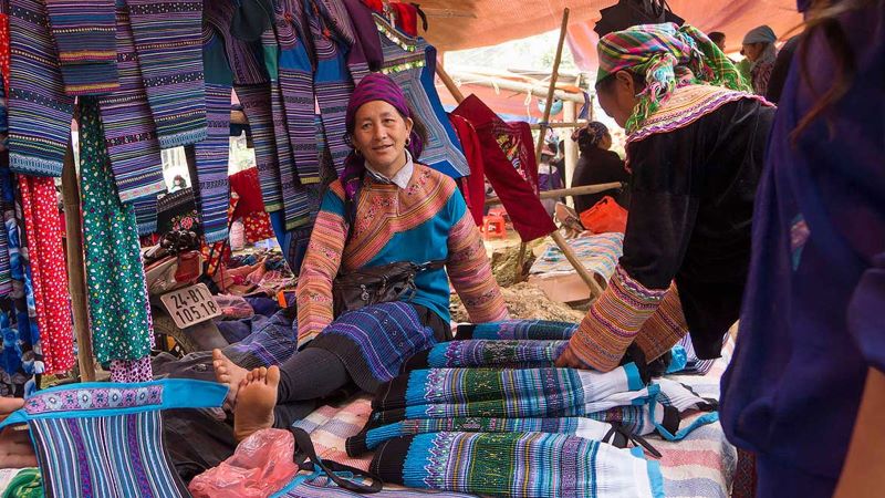 local-markets-in-sapa-13