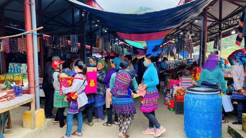 local-markets-in-sapa-8