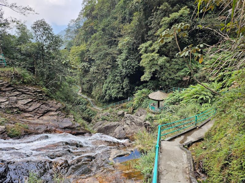 sapa’s-hidden-waterfalls-4